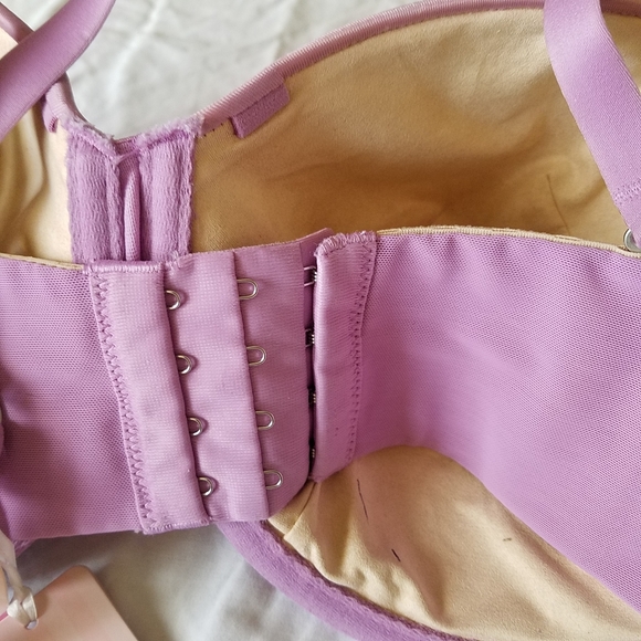 Victoria's  Secret Biofit 7-Way Bra_38DD - Picture 5 of 6